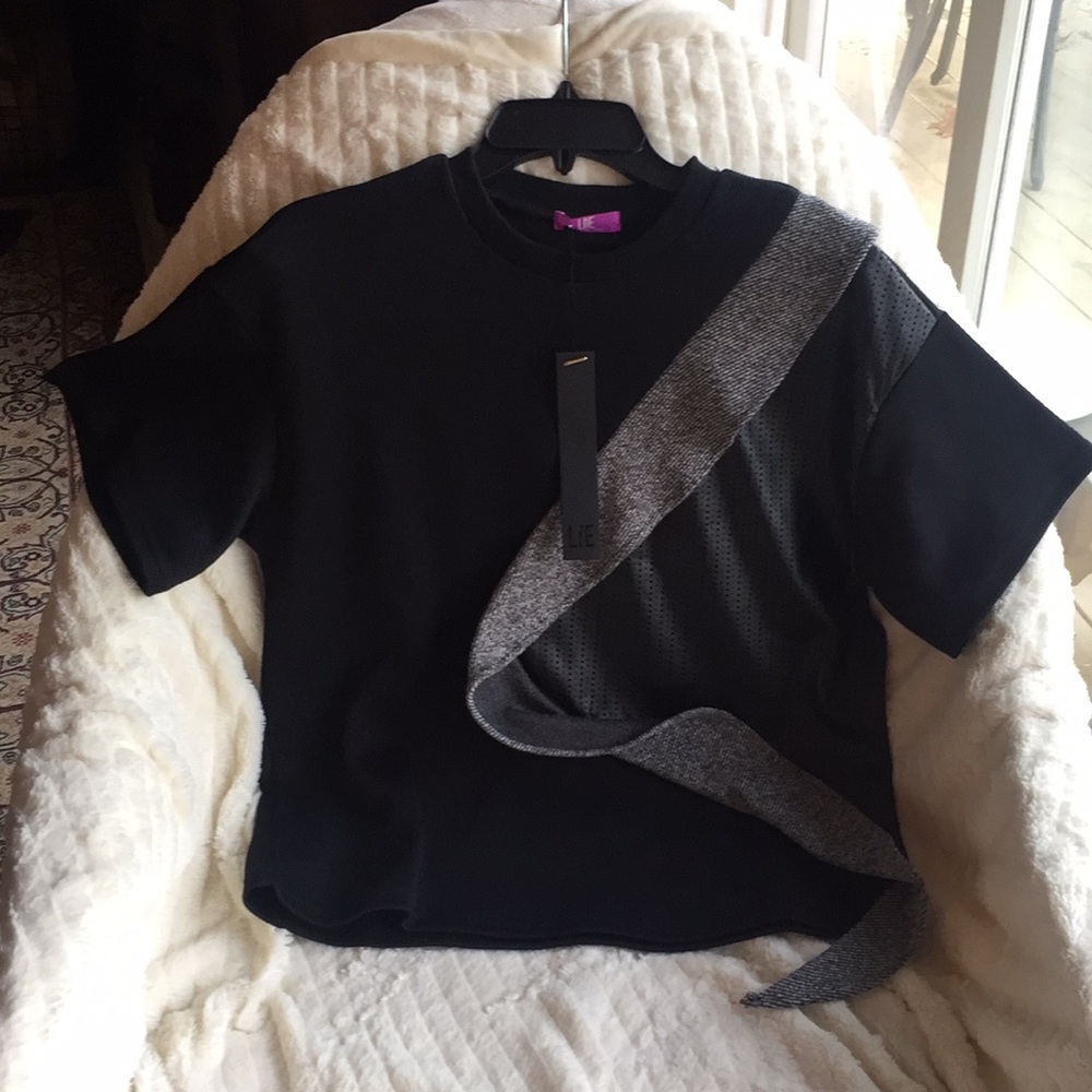 LIE Cascading Top New With Tags